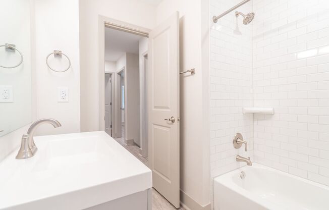 3 beds, 2 baths, 1,265 sqft, $2,250, Unit 551WD06