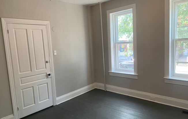 1/2 Off 2nd Month Rent-1st Floor Renovated 1 Bedroom, Storage-York City SD