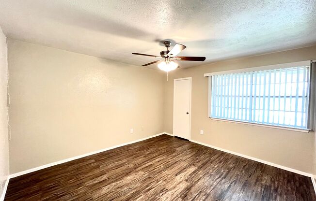 1 bed, 1 bath, 600 sqft, $1,150, Unit 1-221