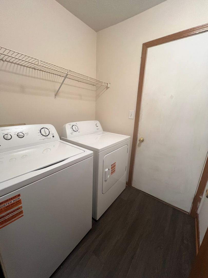 3521/3523 E Thornhill Circle