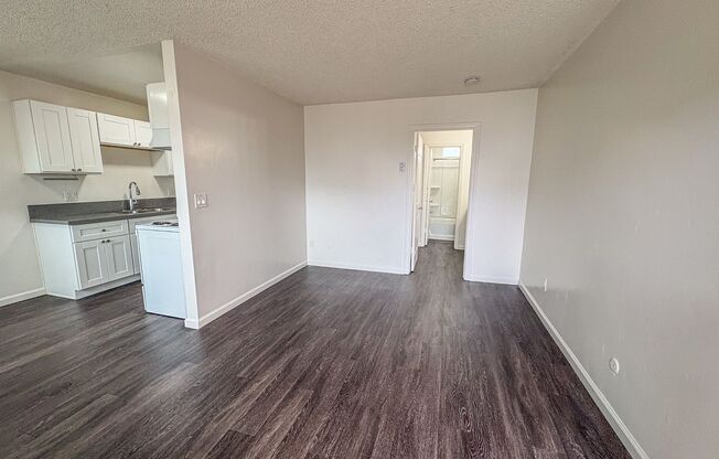 2720 Broadway