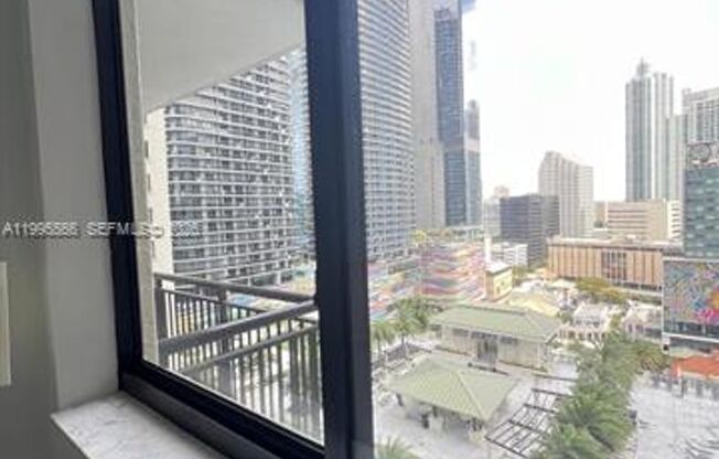 2 beds, 2 baths, 1,096 sqft, $4,550, Unit 999 SW 1st Ave # 1807