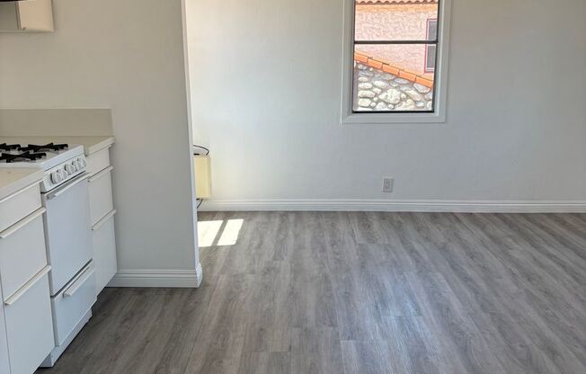 Studio, 1 bath, 400 sqft, $1,395, Unit 681.5