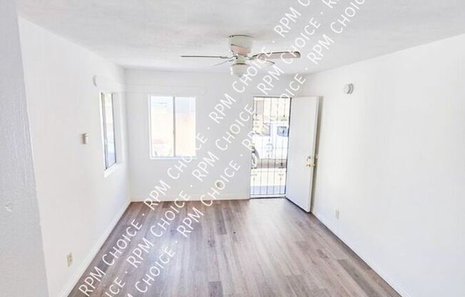 1062 1/2 RAVENNA AVE