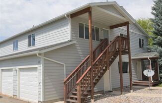 3 Bedroom with DETACHED GARAGE! Great Central Location with Easy Access to MSU!