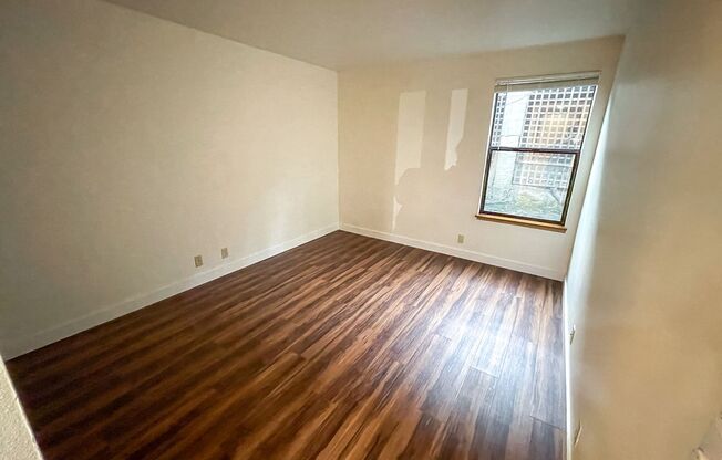 2 beds, 2 baths, 900 sqft, $2,695, Unit 210
