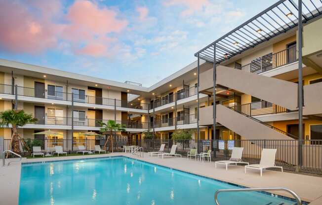 Pool at Streamliner 16th Apartments in Phoenix