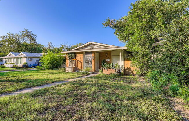 1423 WESTMOOR DR