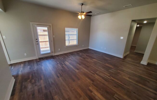 3 beds, 2 baths, 1,407 sqft, $1,250, Unit B