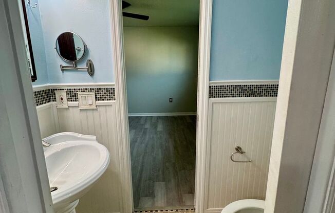 Beautiful 2-bedroom, 1.5-bath condo