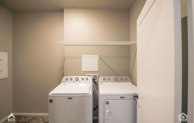 1 bed, 1 bath, 758 sqft, $1,145, Unit 5521-5235