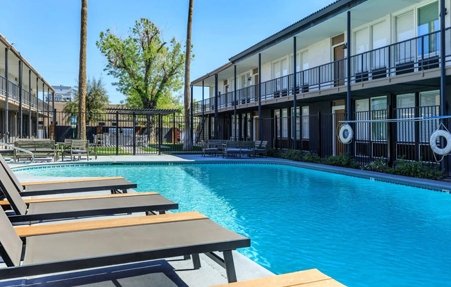 2 beds, 2 baths, $1,265, Unit 112