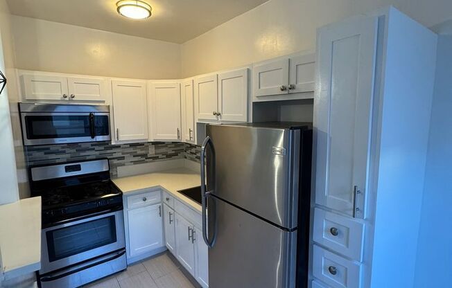 Studio, 1 bath, 440 sqft, $1,233, Unit 102a