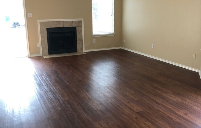 3 beds, 2 baths, 1,203 sqft, $1,950, Unit 11620B