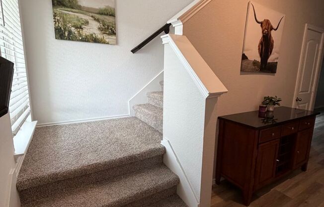 Lovely two story 5-bedroom house!