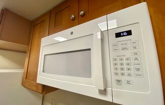 2 beds, 1 bath, 800 sqft, $1,950, Unit 306