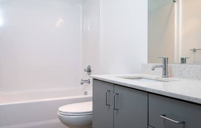 The Lenox | Bathroom