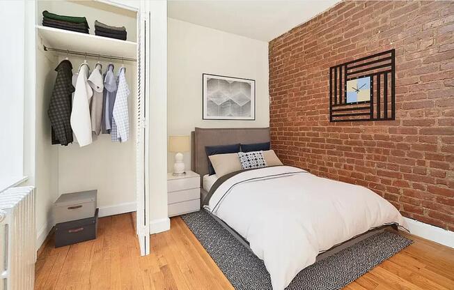 313 E 95 ST