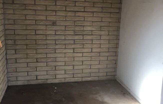 2 beds, 1 bath, 900 sqft, $1,699, Unit 3718 E Glenrosa Ave #3
