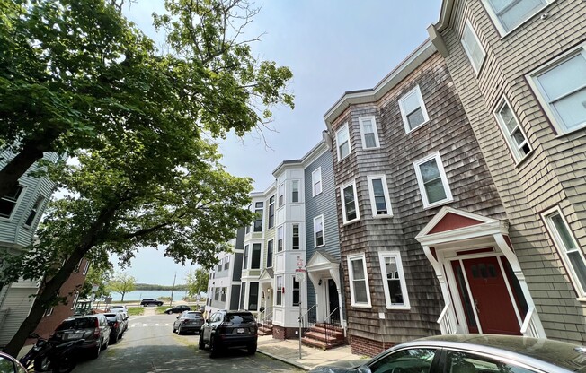 7 DOUGLAS ST