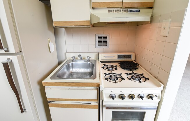 Studio, 1 bath, $1,495
