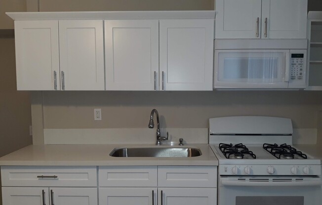 Studio, 1 bath, $1,695, Unit 322-7