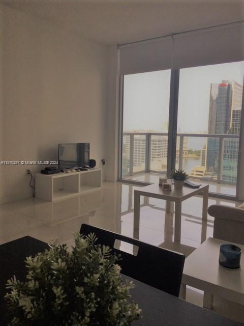 1050 Brickell Ave