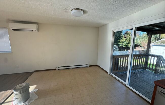 3 beds, 1 bath, $1,600