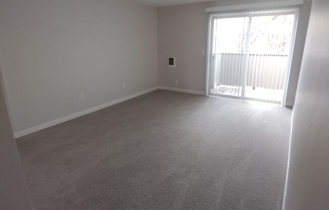 2 beds, 1 bath, 776 sqft, $1,500, Unit 092