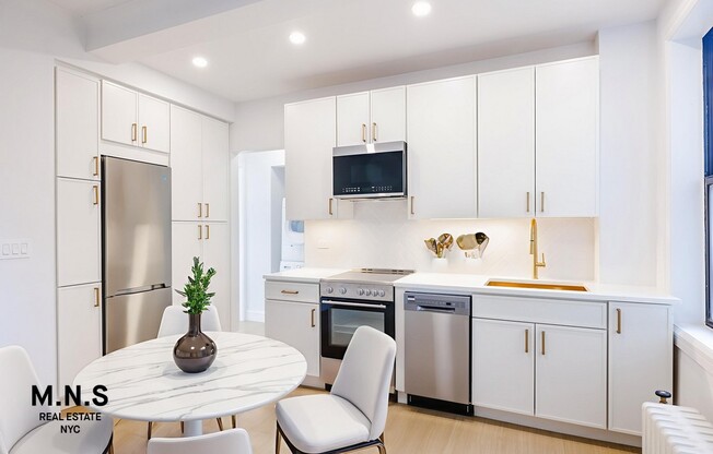 1 bed, 1 bath, $4,821, Unit 4M