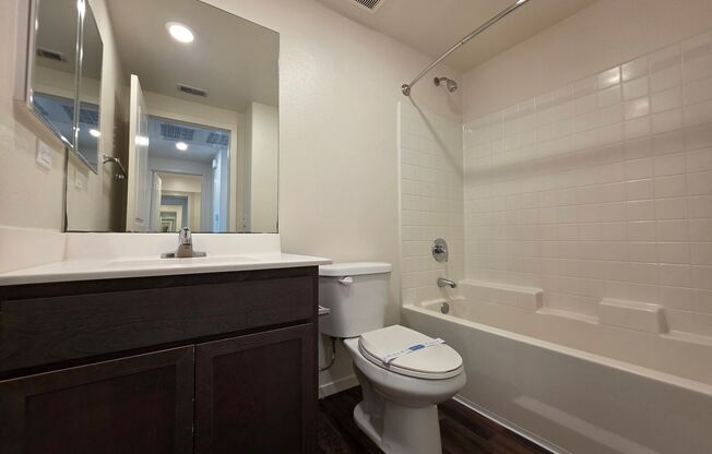 2 beds, 2 baths, 900 sqft, $2,895, Unit 148-203
