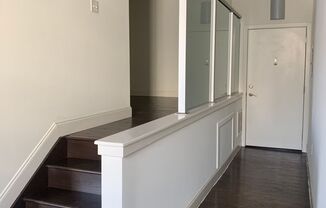 Studio, 1 bath, 4 sqft, $1,175, Unit 204