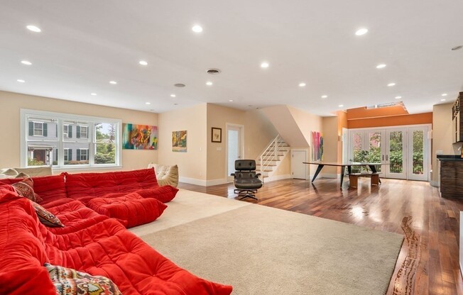 20 WEBSTER CT
