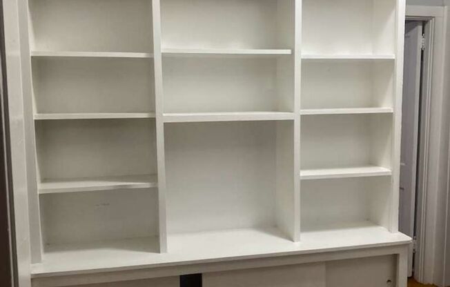 2 beds, 1 bath, 1,500 sqft, $1,850, Unit 810-202