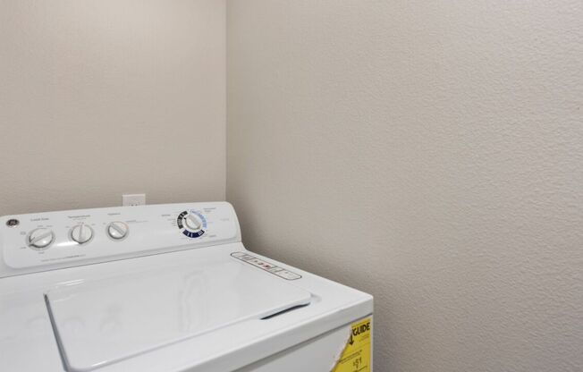 2 beds, 2 baths, 972 sqft, $1,599, Unit 320