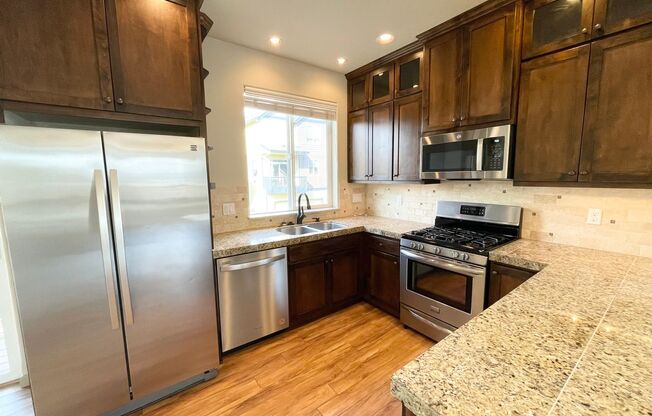 4 Bedroom Home near Orenco Station!!