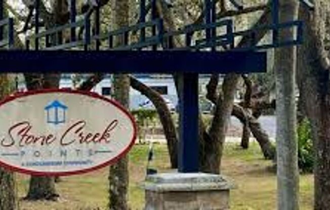 Nice and spacious condo on the 3rd with washer and dryer, near USF and I-75