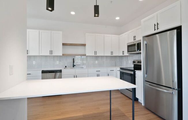 2 beds, 2 baths, 1,016 sqft, $2,550, Unit 502