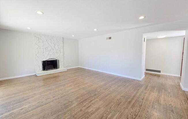 1176 BLAIR AVE