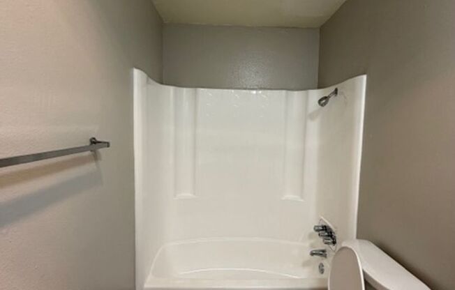 1 bed, 1 bath, 625 sqft, $1,495, Unit 072