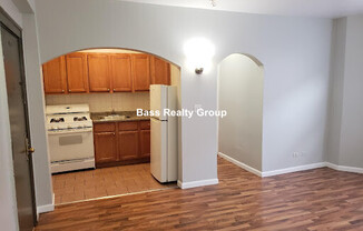 1724 W ESTES