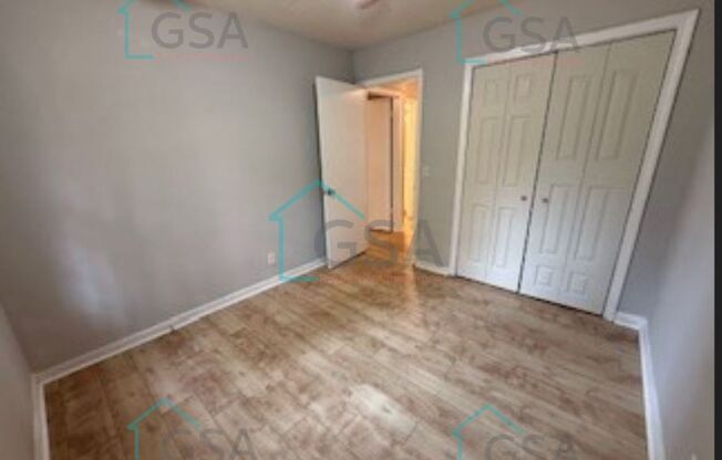 3 beds, 1.5 baths, 1,240 sqft, $1,200, Unit 136 Pine Creek Ct-1