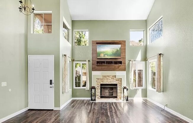 Spacious Two-Story Home in Lake Elsinore