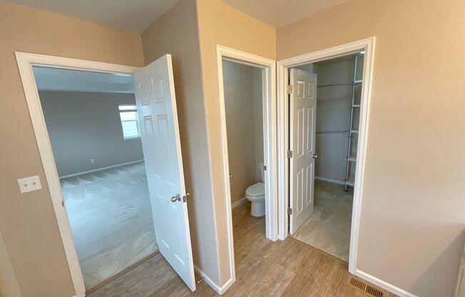 4 beds, 3 baths, $2,550