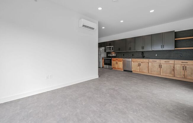 1 bed, 1 bath, 700 sqft, $1,550, Unit 501