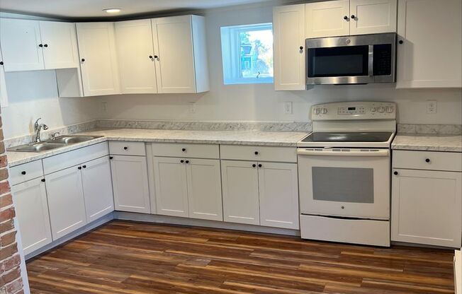 150 Maple St - Warren