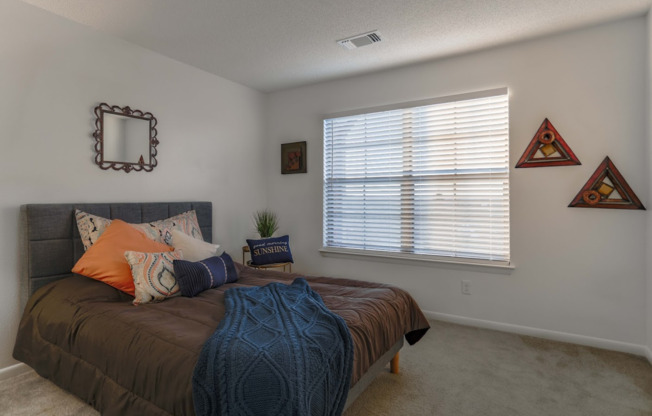 2 beds, 1 bath, 908 sqft, $1,250, Unit 300A