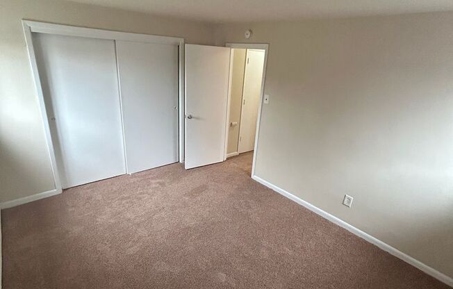 1 bed, 1 bath, 550 sqft, $1,250, Unit G09