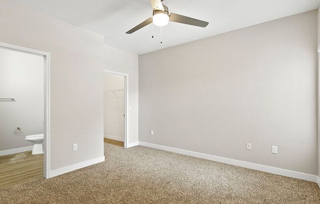 2 beds, 2 baths, $1,575, Unit 221