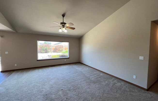 105 W ANNIE PL
